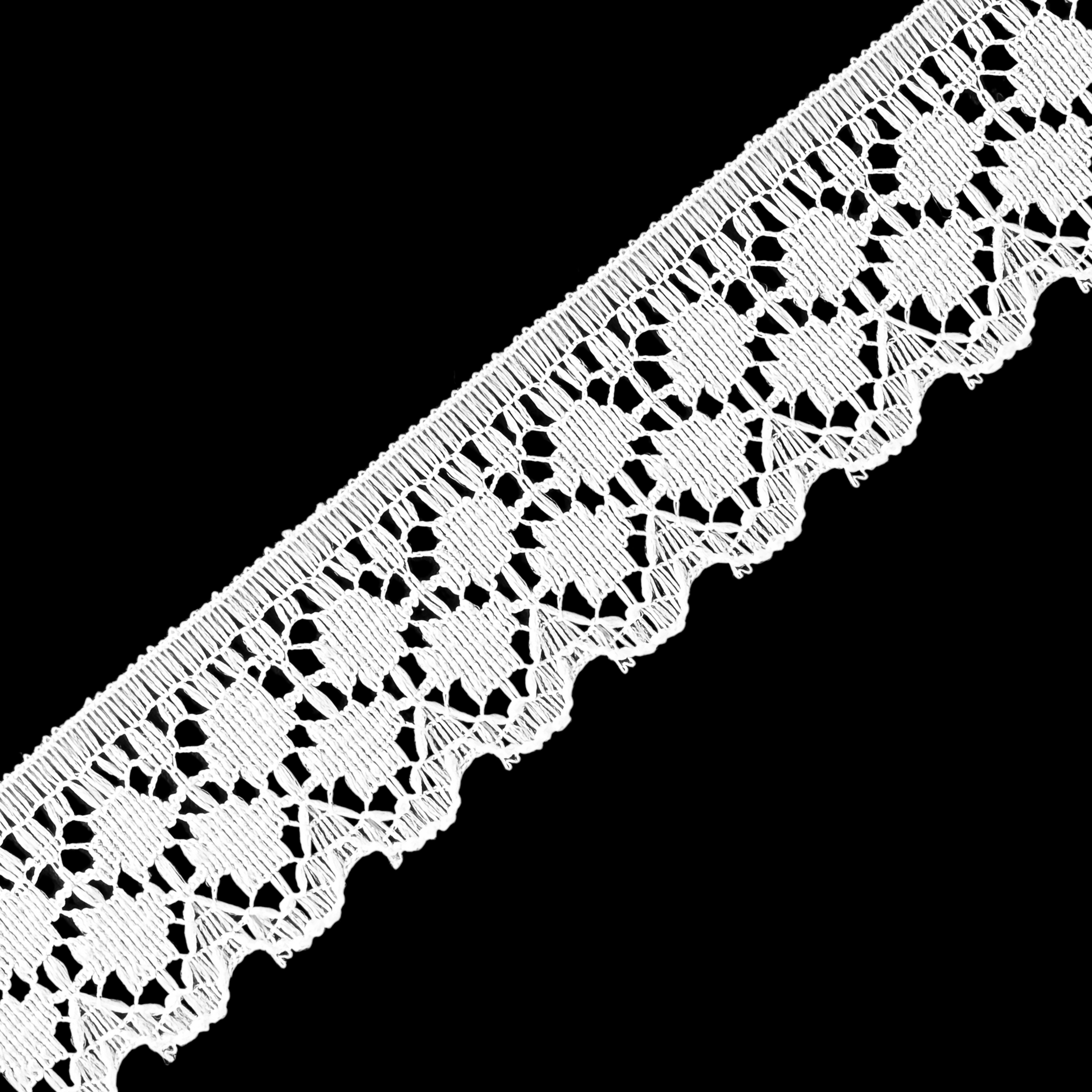white-3-4-inch-flowery-fields-flat-lace-heits-wholesale-LAB777 White 3/4" Flowery Fields Flat Lace - Image 1