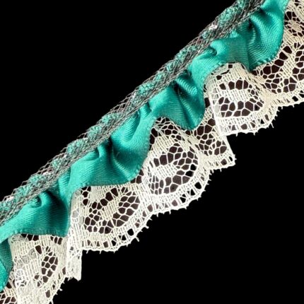 Ruffled Lace With 5/8" Gathered Ribbon - The Spool (50 Yards), Hunter On White