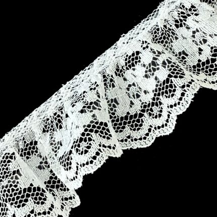 White 1+1/4" Flowery Ruffled Lace