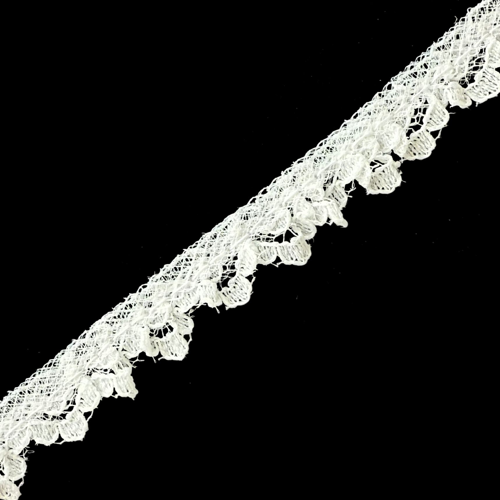 white-1-2-inch-scalloped-ruffled-lace-heits-wholesale-LDB777 Scalloped Ruffled Lace - Image 1